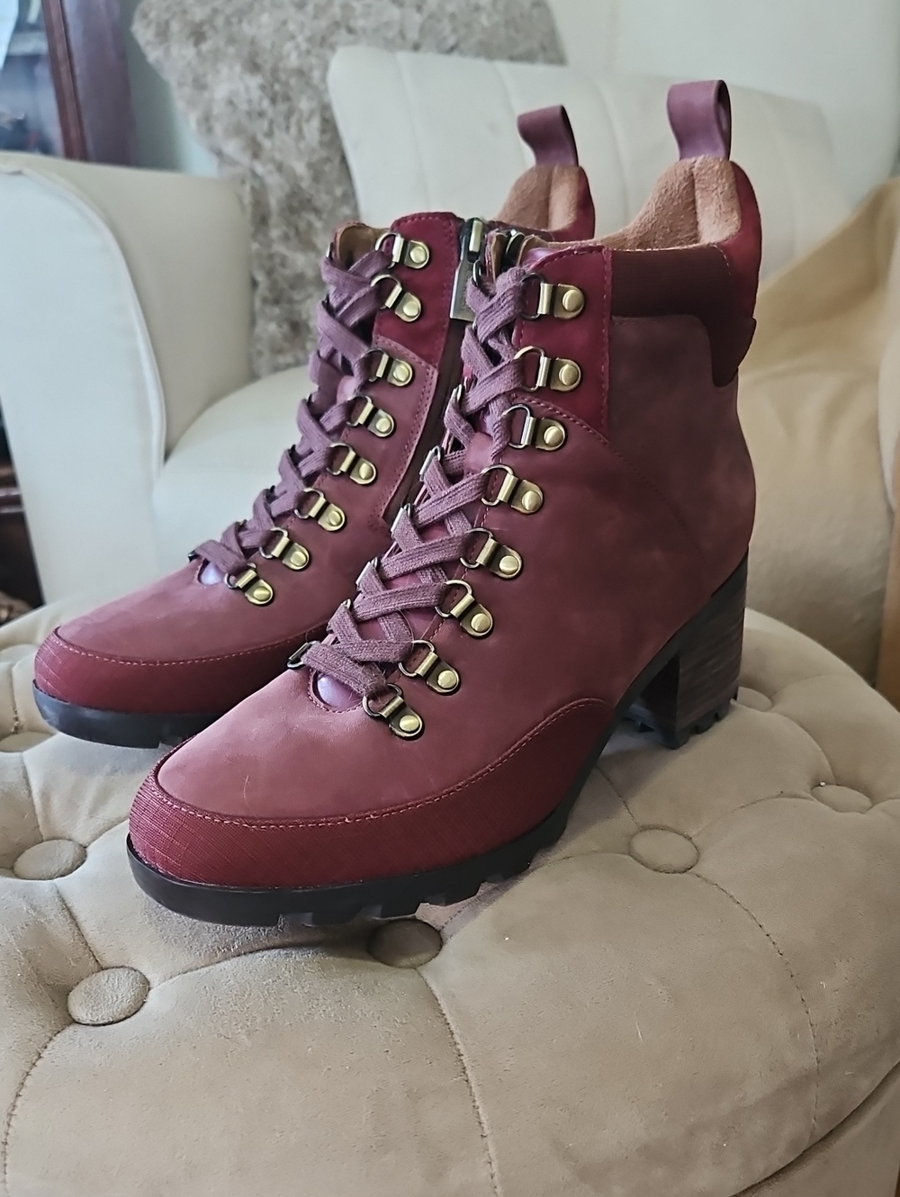 VIONIC "The Spencer" Lug Sole Ankle Boots Mixed Media 9M Burgundy  NWOT